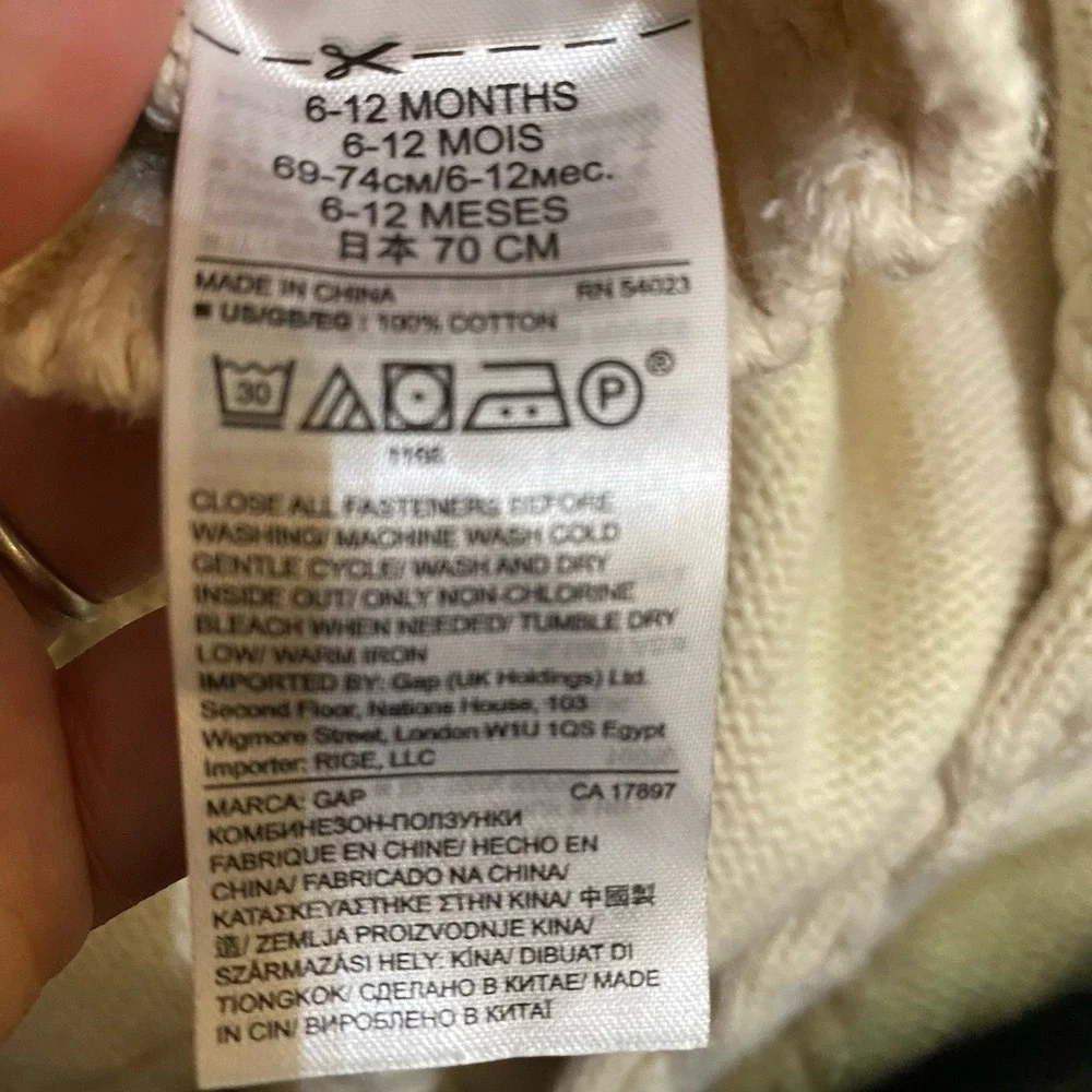 Baby Gap 6-12 Month Girl Boy Gender Neutral Cream Cable Knit Romper Sweater